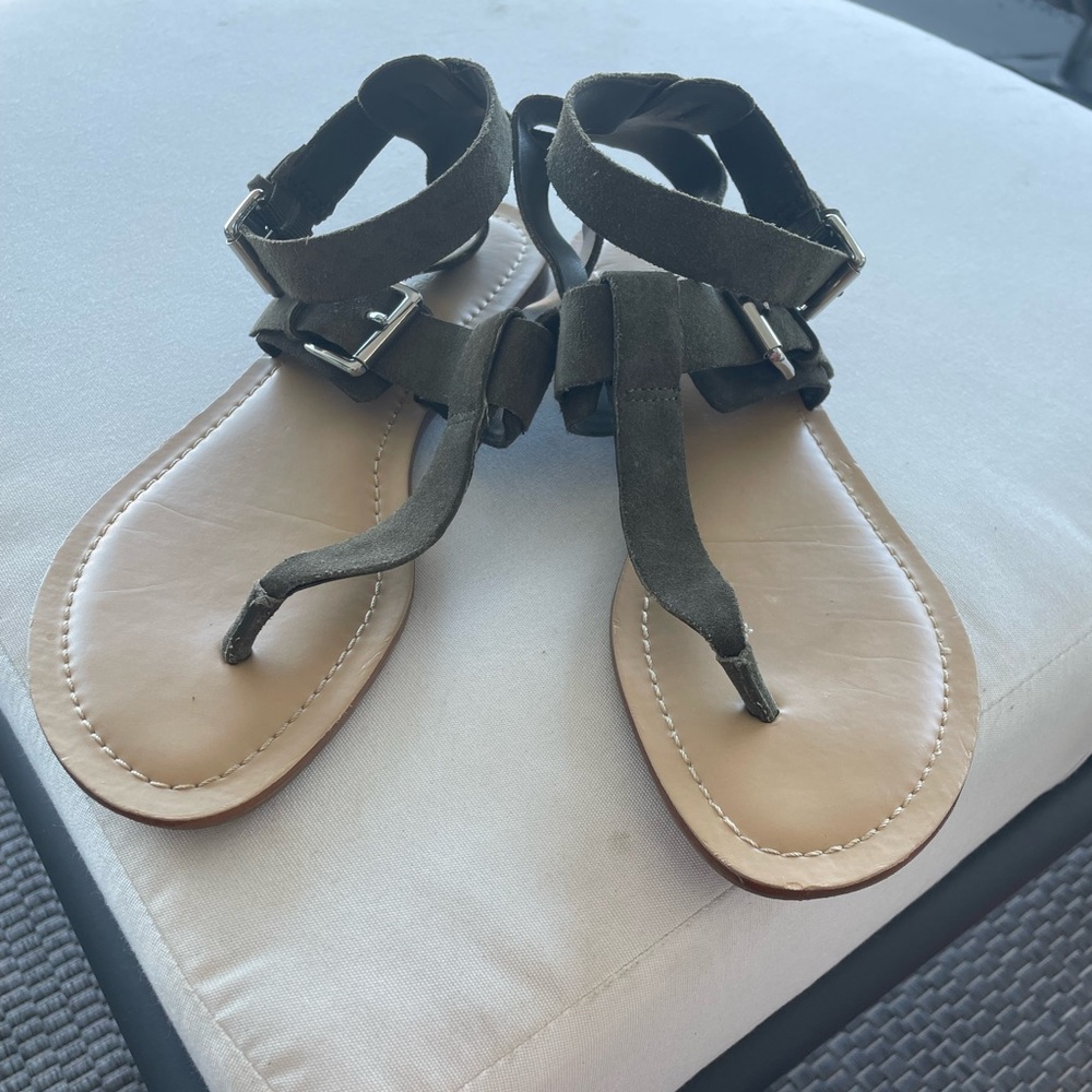 Marc Fisher sandles